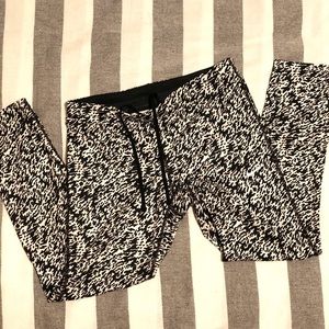 Black & White Nike dri-fit leggings